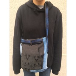 sac issu du recyclage de pantalons ainsi que d'une cravate bleue et noire chic et rock pièce unique local confection française.