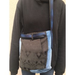 sac issu du recyclage de pantalons ainsi que d'une cravate bleue et noire chic et rock pièce unique local confection française.