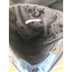 sac issu du recyclage de pantalons ainsi que d'une cravate bleue et noire chic et rock pièce unique local confection française.