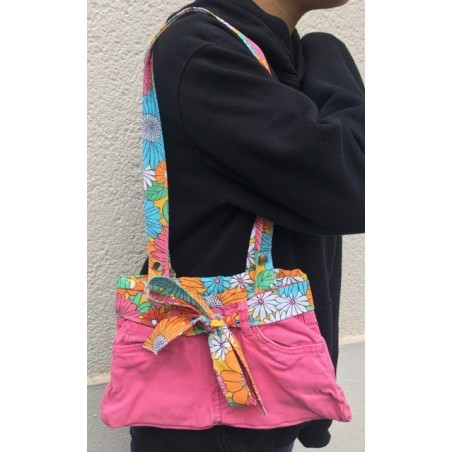 sac année style années 70 rencontre avec un pantalon rose et un tissu imprimé année 70 artisanat local confection française