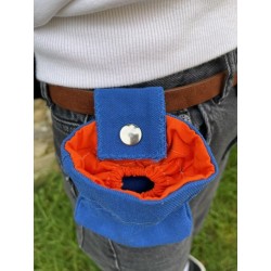 Porte- friandises/ récompenses pour animaux idéal pour l'éducation canine mais aussi pour récompenser les équidés pièce unique g