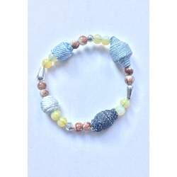 annsocreations.fr bracelet perle jeans pièce unique confection française recyclage original assortiment de perles forme matière