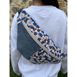 SAC BANANE ISSU DU RECYCLAGE EN JEANS TISSU FLEURI LOCAL CONFECTION FRANCAISE UNIQUE