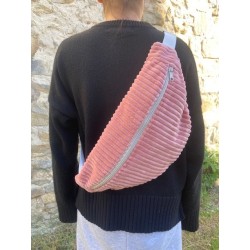 SAC BANANE UNIQUE LOCAL FABRICATION FRANCAISE VELOUR ROSE SYMPA ANNSOCREATIONS.FR